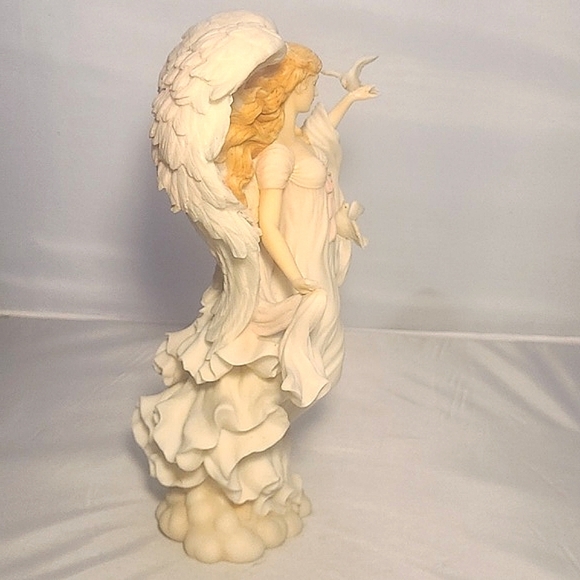 Seraphim Classics Vanessa Heavenly Maiden 1996 Porcelain Figurine Dove - Picture 4 of 5